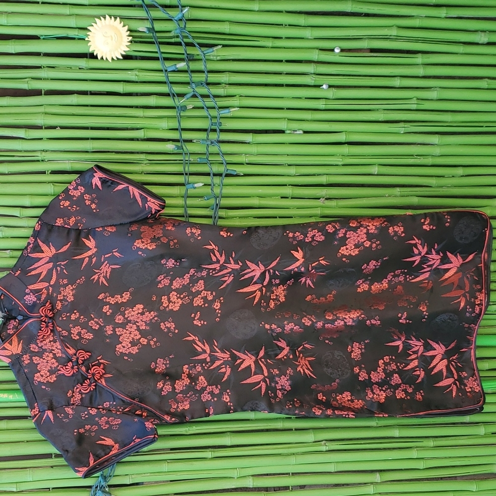 SMALL CHINESE DRESS - Picture 2 of 2